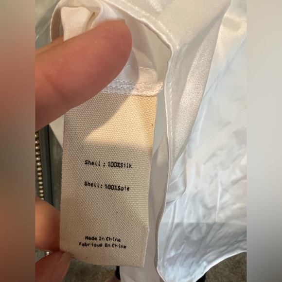 L’Agence Jaslynn Silk Ruffle Top - Picture 5 of 8